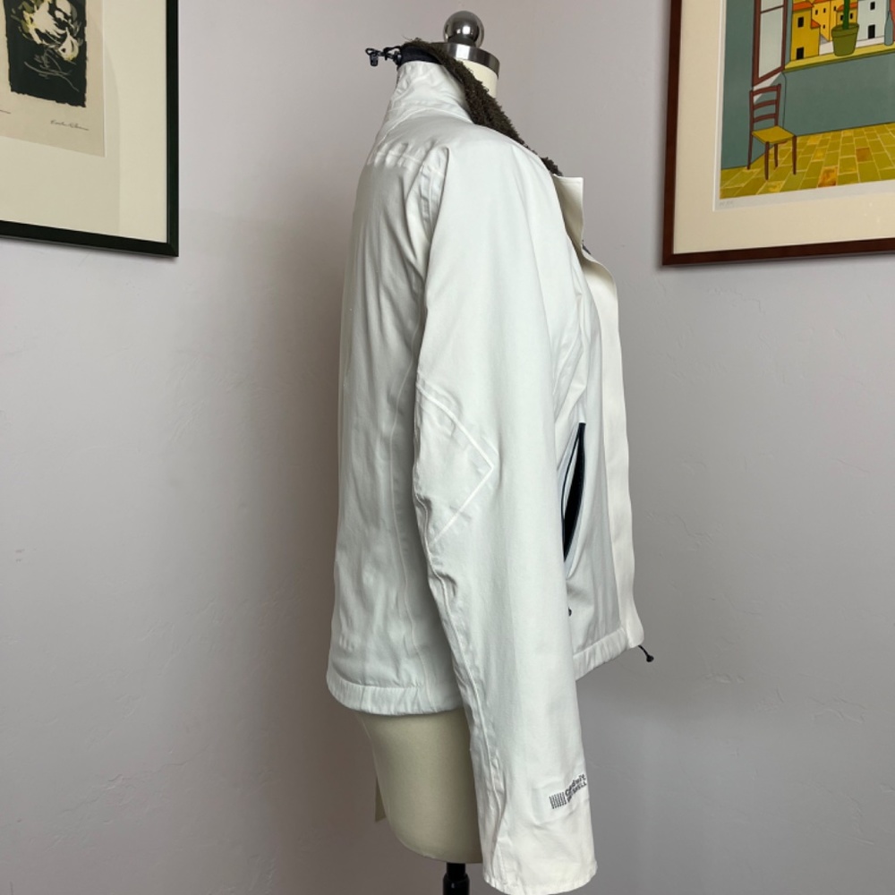 Mountain Hardware S/P white conduit soft shell lined jacket - Picture 5 of 11